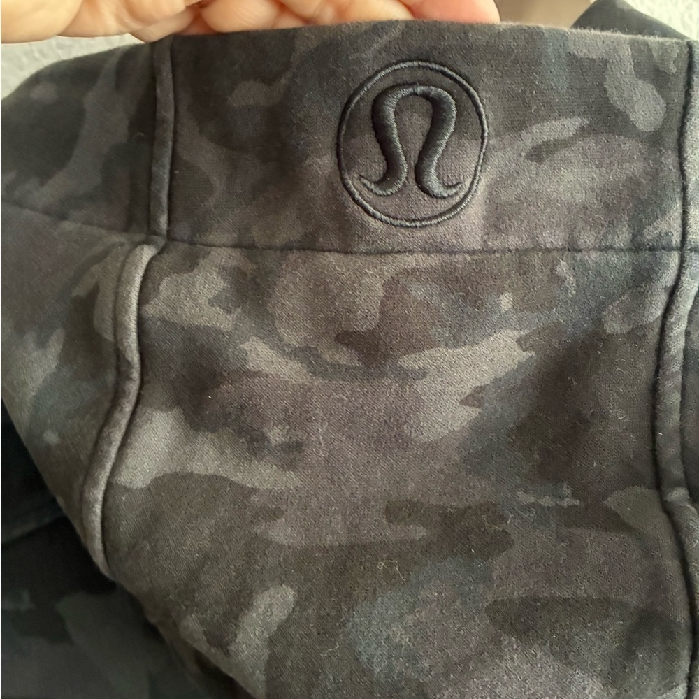Lululemon Women's Scuba Hoodie Light Cotton Fleece Incognito Camo Gray 12 - Picture 11 of 13
